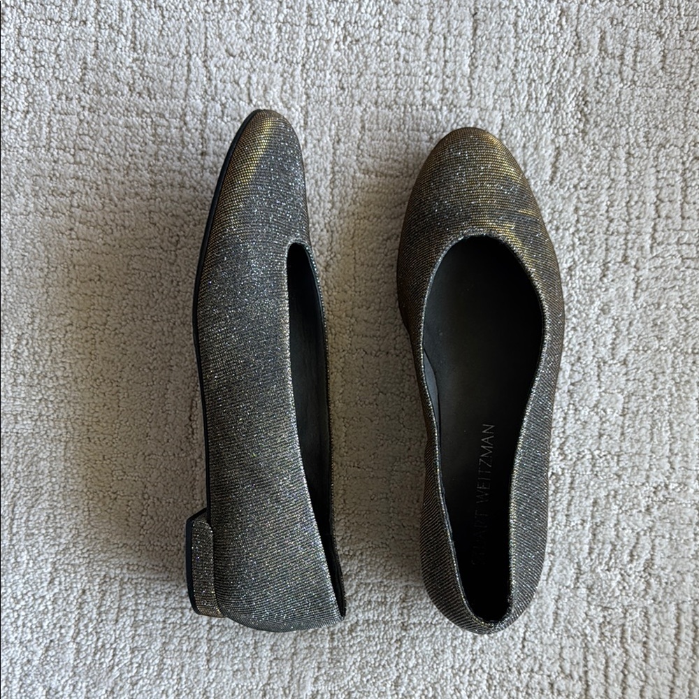 Elegant Black and Gold Women's Flats